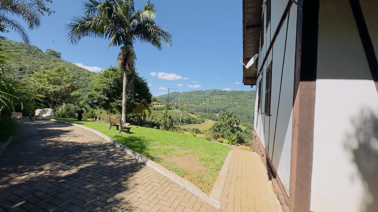 Fazenda à venda com 5 quartos, 230m² - Foto 8